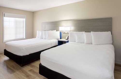 Apple Valley Hotel | GrandStay Hotel and Conference