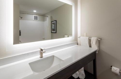 Johnston Hotel | GrandStay Hotel & Suites Johnston-Des Moines, IA