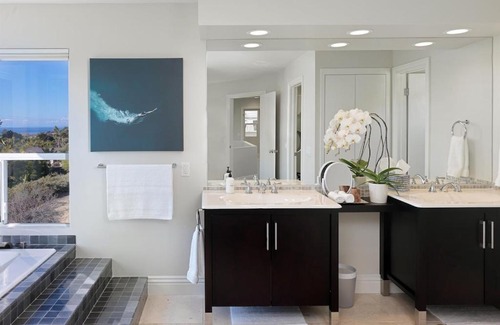 Leucadia House | Grandview Getaway, Luxury 4BR, Ocean View, Fire Pit