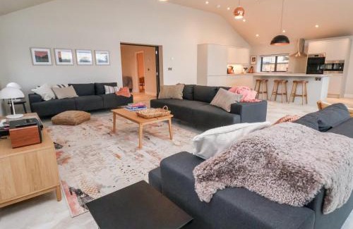 Loppington House | Grange Barn