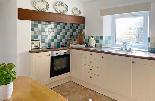 Sleaford Cottage | GRANGE FARM COTTAGE, family friendly in Silk Willoughby