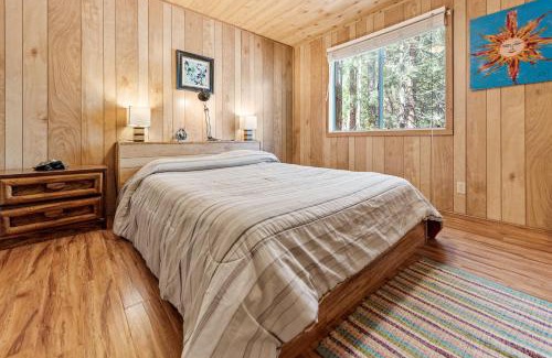 Sugarloaf House | Granny's Love Shack - TRANQUIL RETREAT STEPS AWAY FROM THE NATIONAL FOREST!