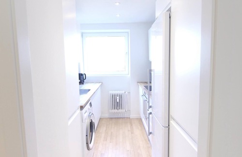 Frederiksberg C Apartment | Great 2-bed w/balcony - 238