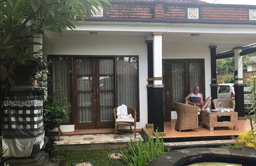 Kalibukbuk House | Great 2 bedroomed villa with sea views