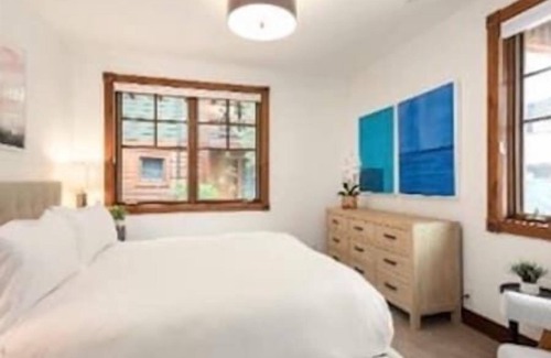 West End Apartment | Great 3 Bedroom Condo in Aspen Core, Hot Tub, Pool