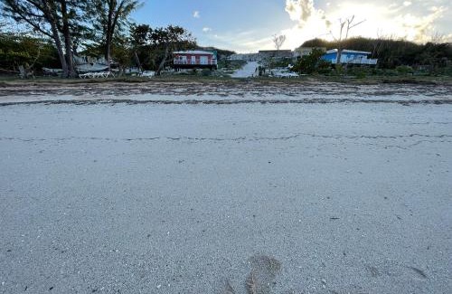 Marsh Harbour Hotel | Great Cistern Beach Village