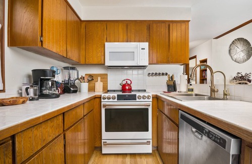 Brightwood House | Great Deals on Summer Stays!