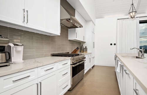 Yamhill House | Great Deals on Summer Stays!