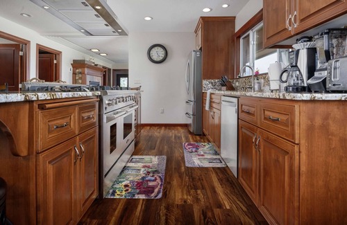 Dayton House | Great Deals on Summer Stays!
