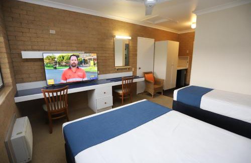 Monkland Hotel | Great Eastern Motor Inn Gympie
