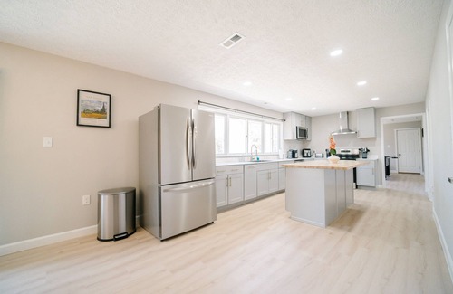 Great Falls House | Great Falls Modern Escape: 10BR/5BA Luxury Retreat!