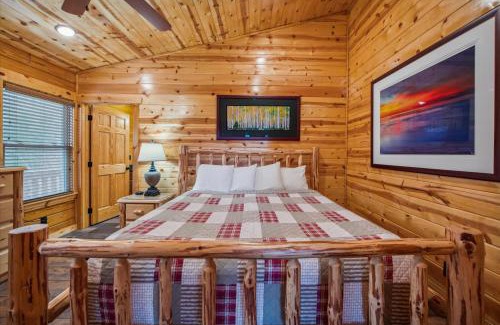 White Oak Lodge House | Great Getaway - Any Time Of Year!