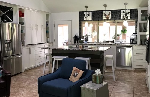 Redlick House | Great Location close to everything