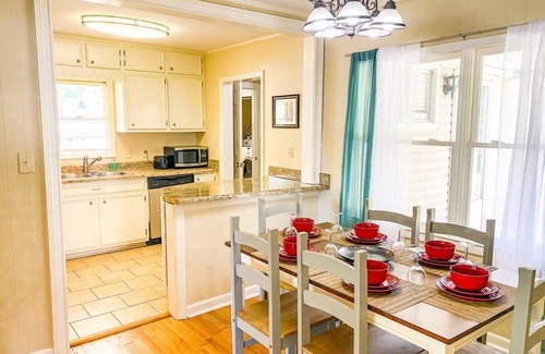 Huntsville House | Great Location w/Yard & Deck! - Bonita Bungalow