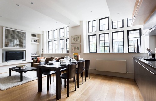 Fitzrovia Apartment | Great Portland Street by onefinestay