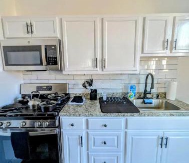 Seward Place Apartment | Great Value Unit in Union A10