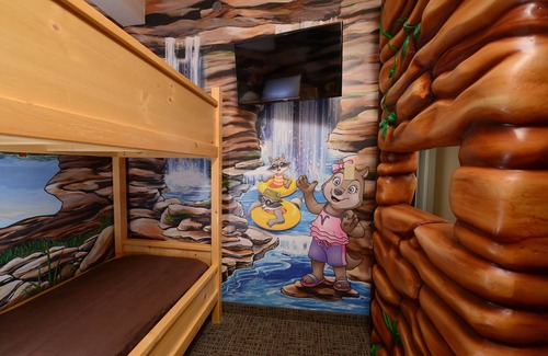 Leominster Resort | Great Wolf Lodge Boston/Fitchburg, MA