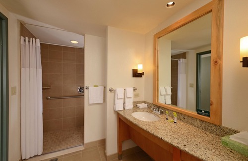 Leominster Resort | Great Wolf Lodge Boston/Fitchburg, MA