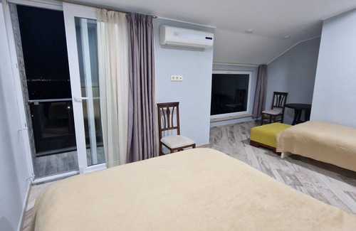 Mtsvane Kontskhi Hotel | Green Cape Tower