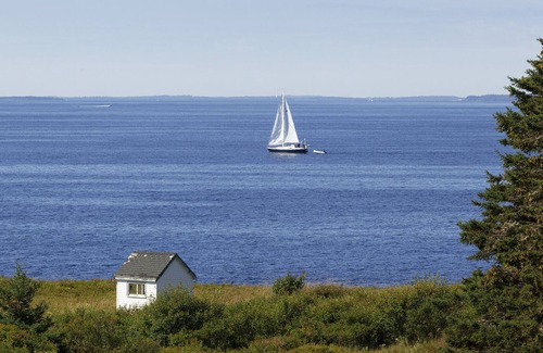 Peggy's Cove Apartment | GREEN GABLES Lobster Trap