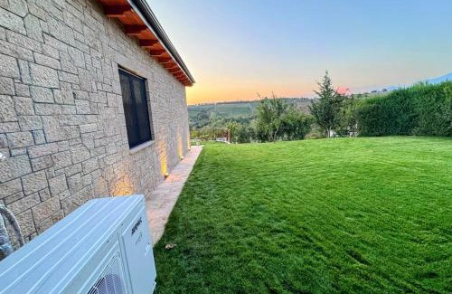 Petrele Villa | Green Garden Villa & Pool
