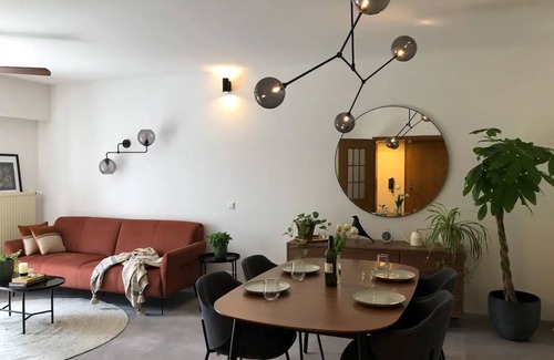 Strassen Bed & Breakfast | Green Haven - Mid-century Modern Homestay in Luxembourg