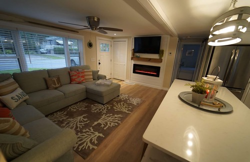 Kenyon House | Green Hill - Ocean Ridge Getaway! Welcome to the Oar House! BEACH PASS too!