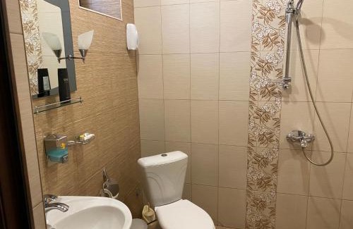 Parakar Bed & Breakfast | Green House