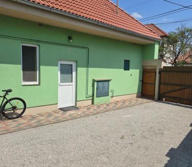 Kolarovo House | Green House