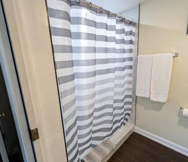 Egypt Lake-Leto Apartment | Green house