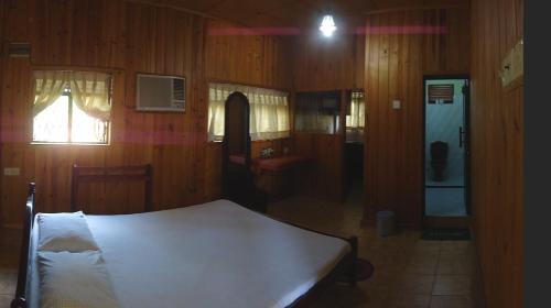 Pinnawala House | Green Land Guest House
