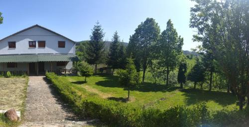 Moscopole House | Green Oasis Villa