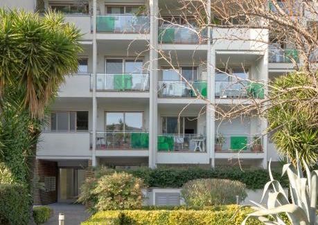 Aurelio Apartment | Green park apartment