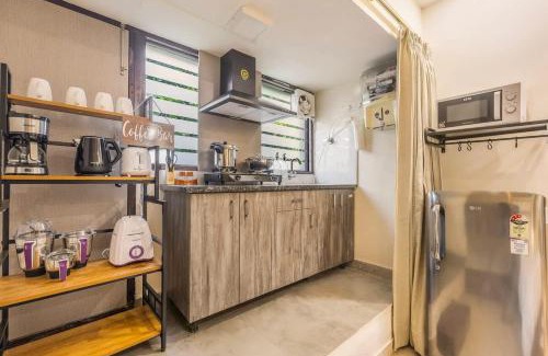 Sector 40 Apartment | Green Retreat Apartments with Garden