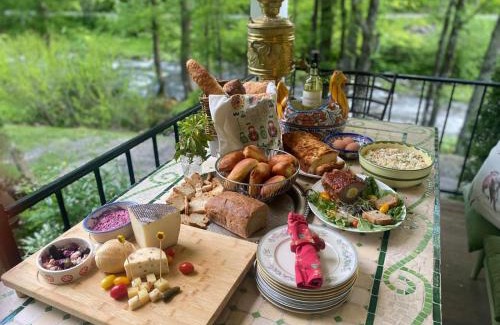 Guilford Bed & Breakfast | Green River Bridge Inn
