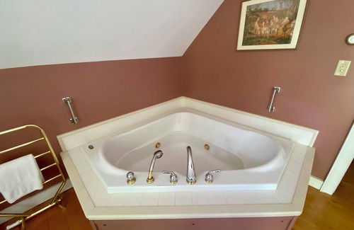 Guilford Bed & Breakfast | Green River Bridge Inn