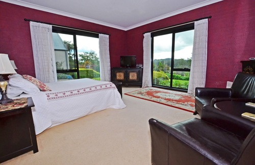 Robertson Bed & Breakfast | Greengate bed and breakfast red room