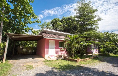 Lam Plai Mat Hotel | Greenhouse resort