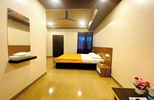 Nandanwan Hotel | Greenland Stay