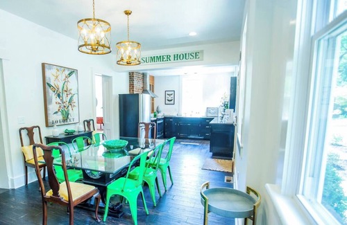 Orange Villa | Grelen's Boxwood Villa: An Enchanting Estate with Beautiful Gardens