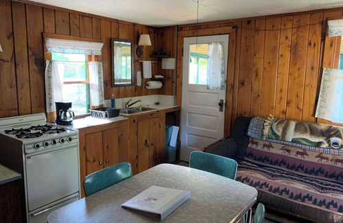 Woodruff Cabin | Gresham Shores-Dancin' Bobber #2