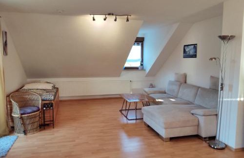 Landshut Apartment | Großzügige Drei-Zimmer-Wohnung mit Parkplatz