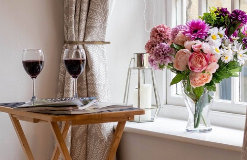 Longnor House | Grocers Cottage - One Bedroom House, Sleeps 2
