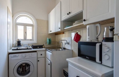 Skala Apartment | Groovy 1-Bedroom Apartment in Larnaca