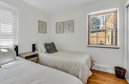 Detroit House | Grosse Pointe/Detroit Relaxing Family Home