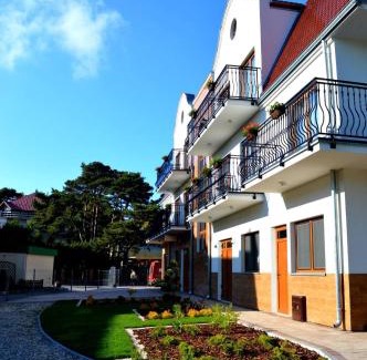 Mrzezyno Bed & Breakfast | Grot