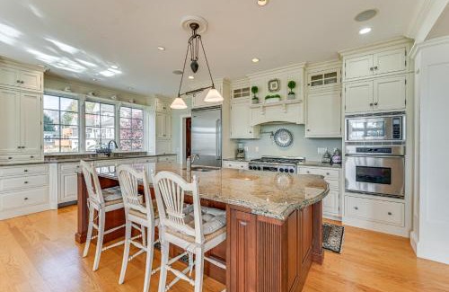 Groton House | Groton Home Less Than 1 Mi to Beach on Long Island Sound!