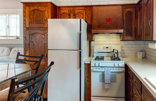 Bucksport House | Ground-floor duplex with WiFi & W/D - walk to river and downtown