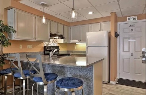 Killington Condo | Ground floor entry with ski in/out access to Pico & FREE shuttle to Killington