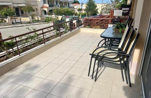 Kallithea Apartment | Ground-floor Apartment with Terrace